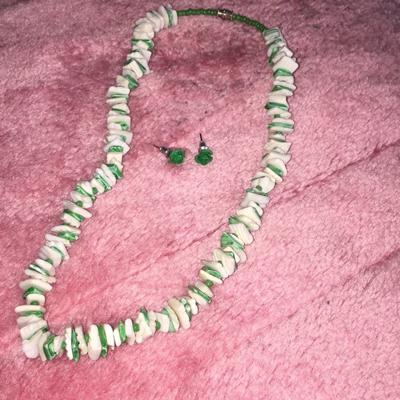 Set - Picture 1 of 1